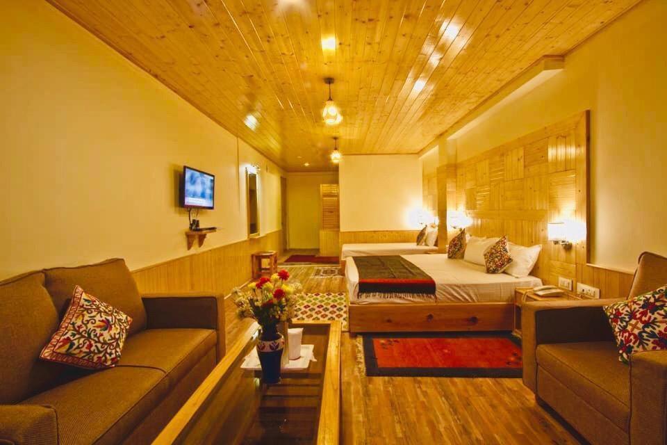 Hotel Vyas Vatika Manāli Zewnętrze zdjęcie