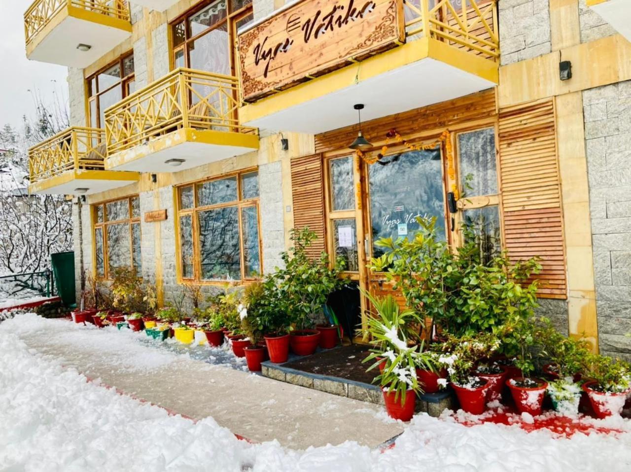Hotel Vyas Vatika Manāli Zewnętrze zdjęcie