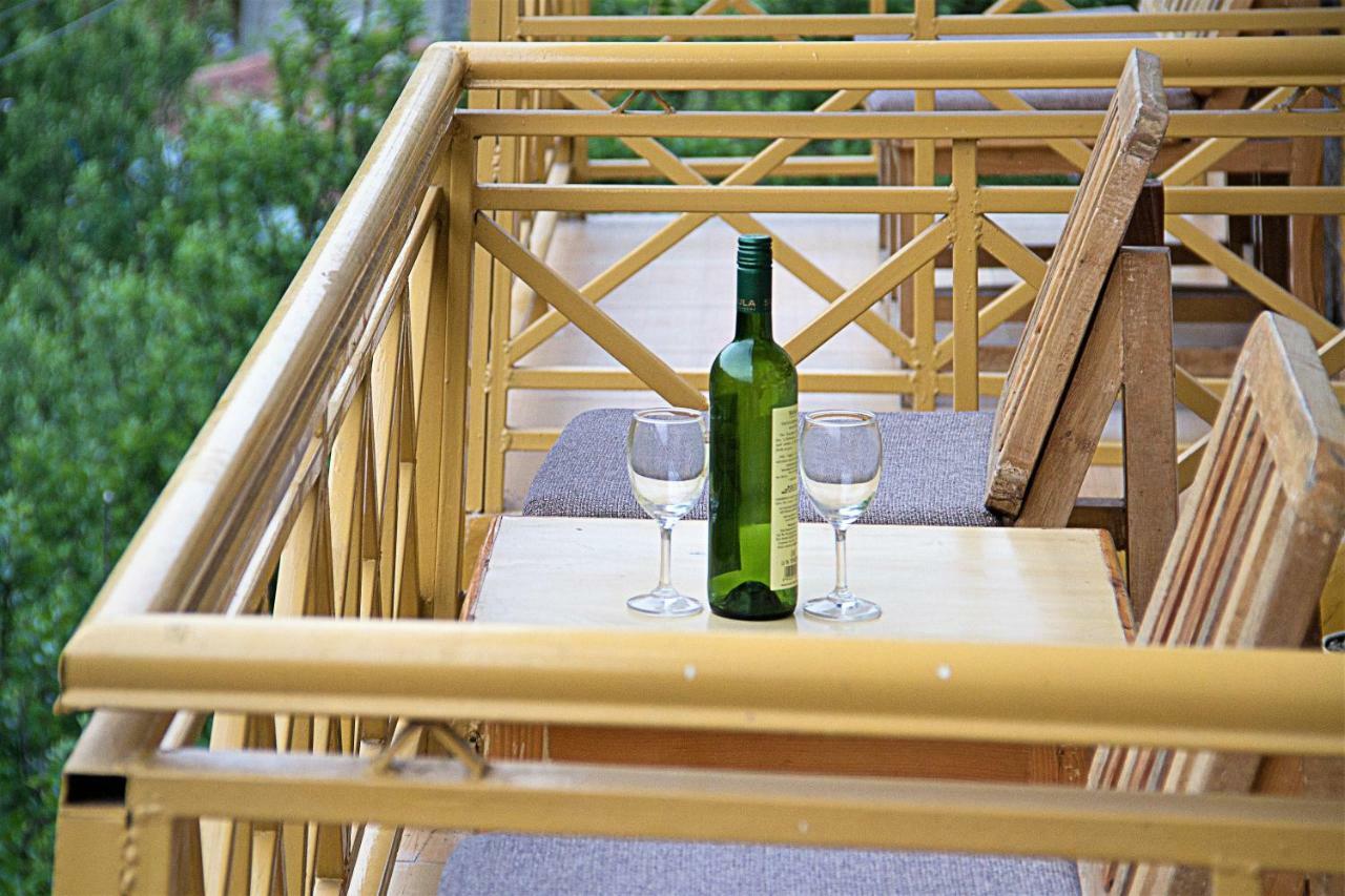 Hotel Vyas Vatika Manāli Zewnętrze zdjęcie