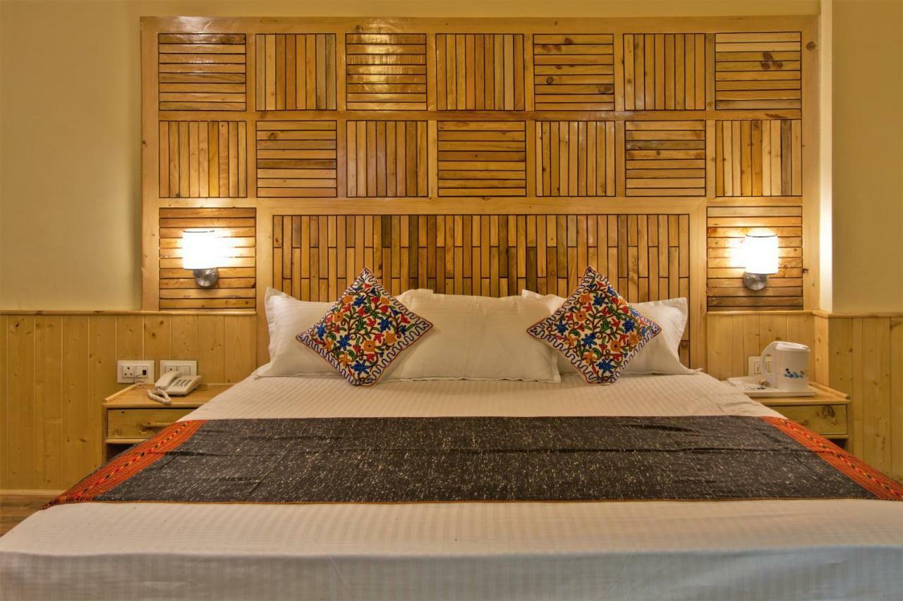Hotel Vyas Vatika Manāli Zewnętrze zdjęcie