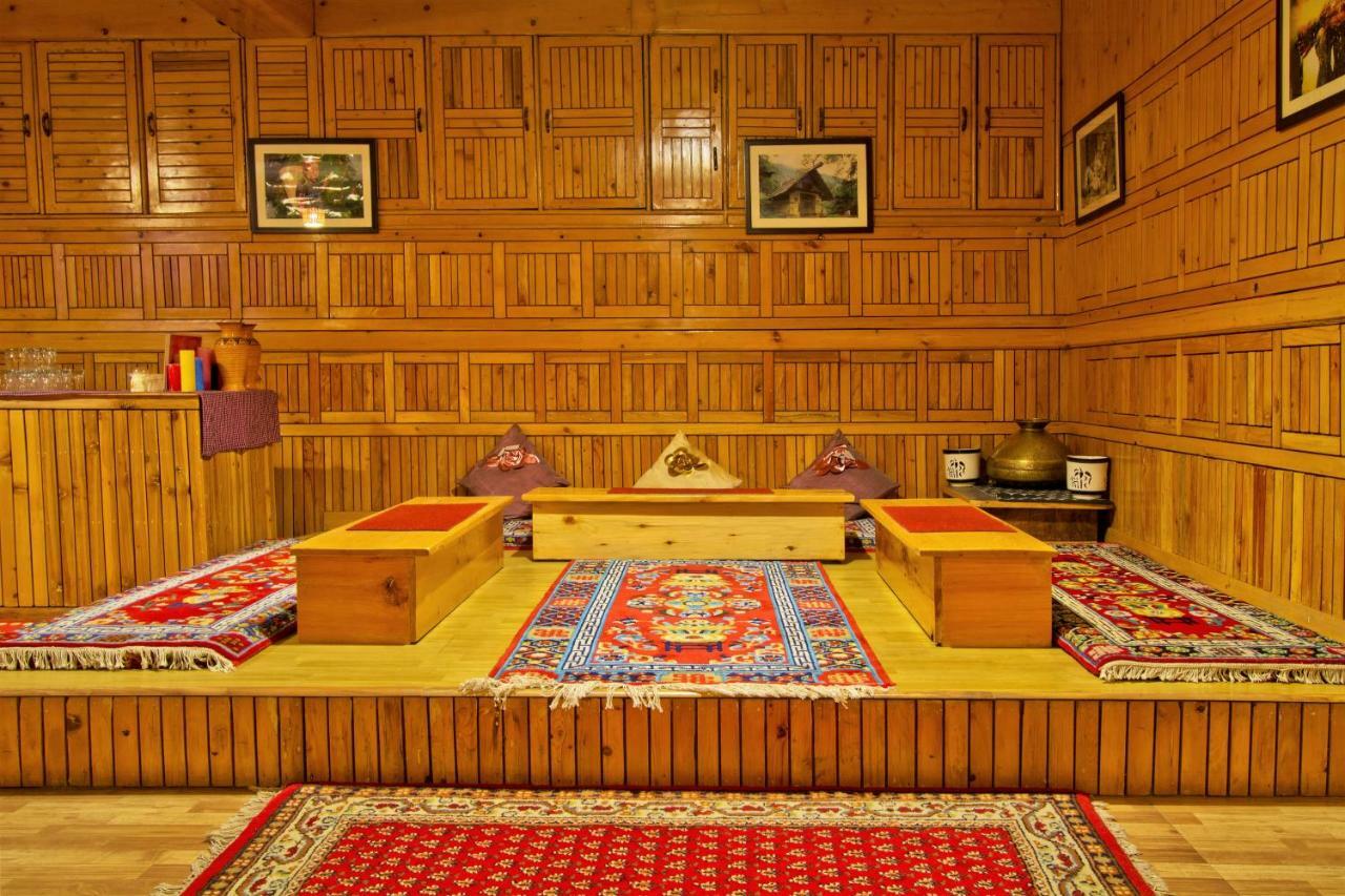 Hotel Vyas Vatika Manāli Zewnętrze zdjęcie